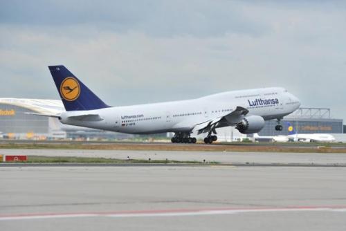 Lufthansa Conducts Inaugural Flight of World’s First Boeing 747-8 Intercontinental Passenger Aircraft